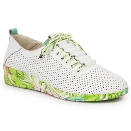 Damskor i vitt läder med en kil Artiker 1