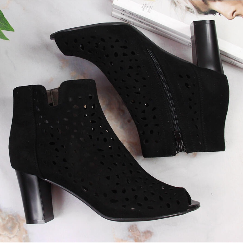 Vårkängor för kvinnor på en svart Jezzi genombruten stolpe 2