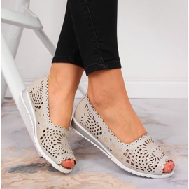 Genombruten, öppen tå, beige Jezzi damskor 1