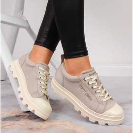 Damsneakers på den beige Bugatti JJ253026-plattformen 1