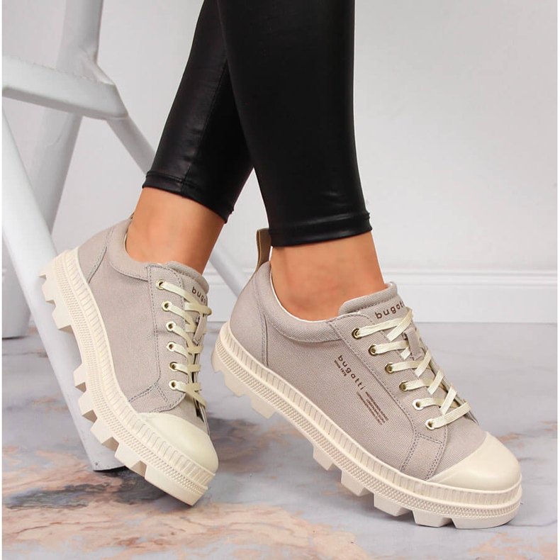 Damsneakers på den beige Bugatti JJ253026-plattformen 1