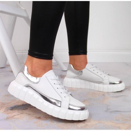 S.Barski Damskor i läder på en vit S. Barski-plattform silver- 2