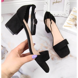 Svarta Vinceza damsandaler på stolpen 1