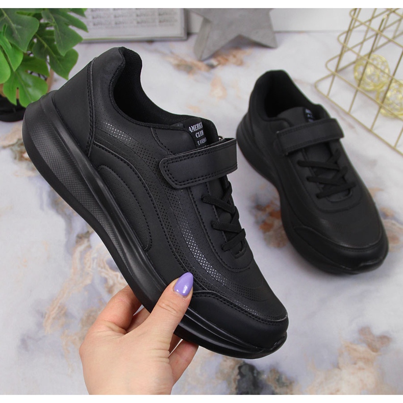 Svarta sportskor från American Club kardborreband 1