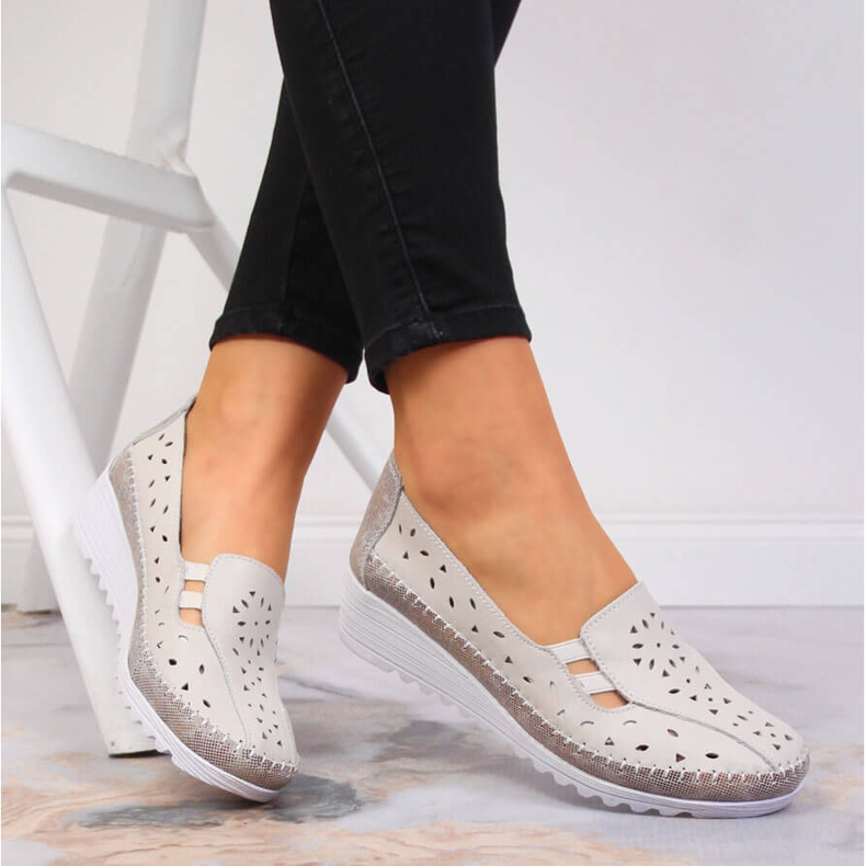 Bekväma damskor i läder, beige T.Sokolski 2