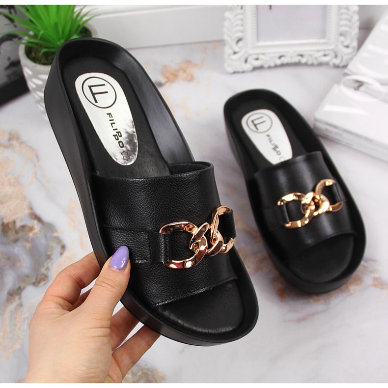 Svarta lädertofflor för kvinnor med kedja Filippo 1