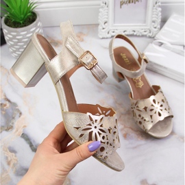 Damsandaler på guldstolpen Jezzi gyllene 1