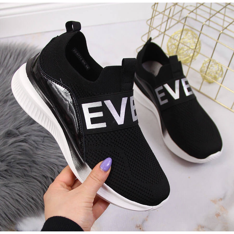 Damsportskor slip on svart Vinceza 1