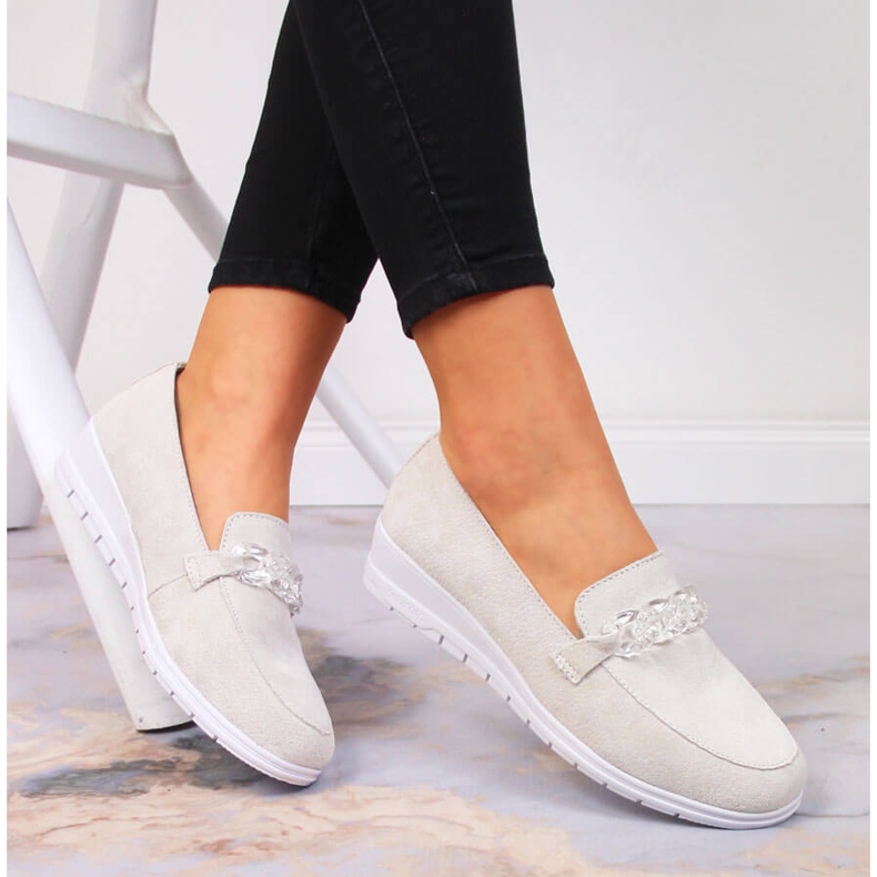 Damläder loafers med en kedja Artiker kräm beige 1