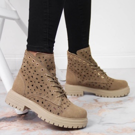 Genombrutna vårbeige läderstövlar för kvinnor Filippo 2