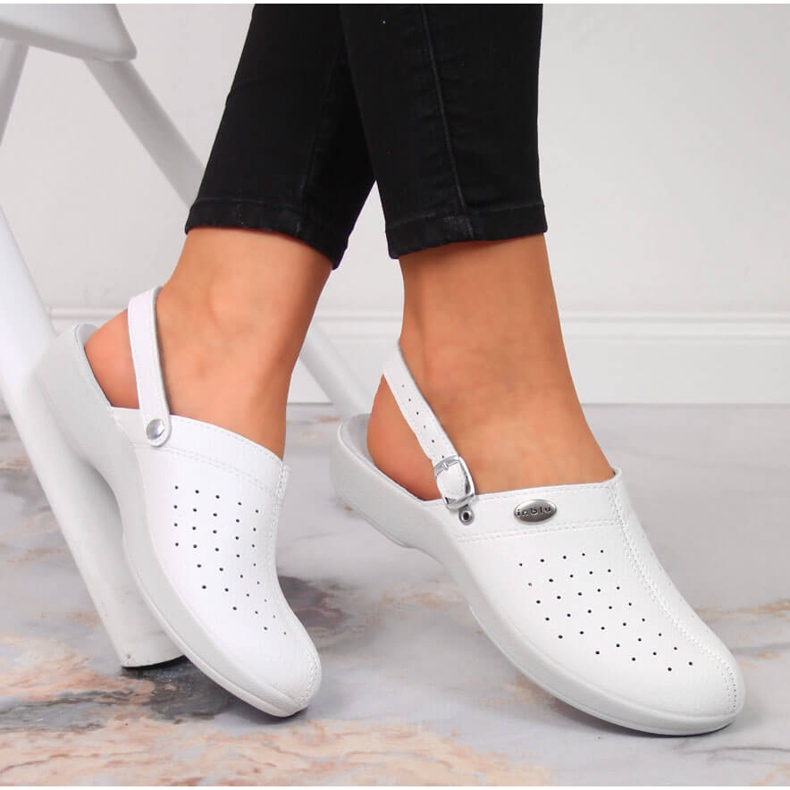 Vita Inblu sanitetsbyggda damtofflor 1