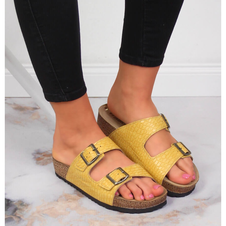 Gula Inblu damtofflor med spännen 2