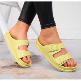 S.Barski Gula damtofflor i gummi med spännen gula S. Barski 1