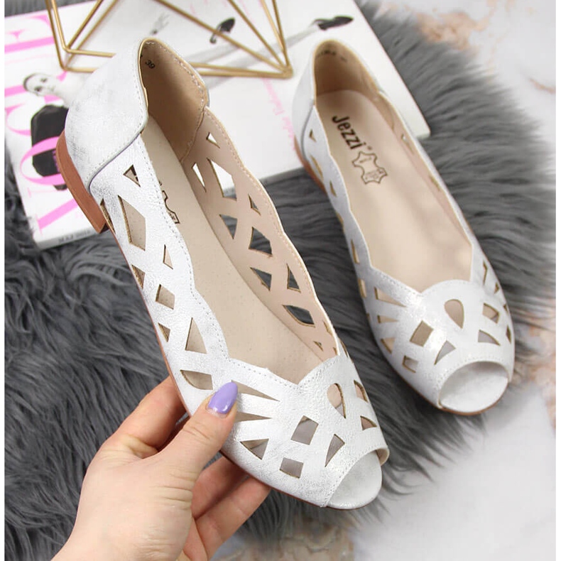 Dam genombrutna ballerinaskor Jezzi silver- 1