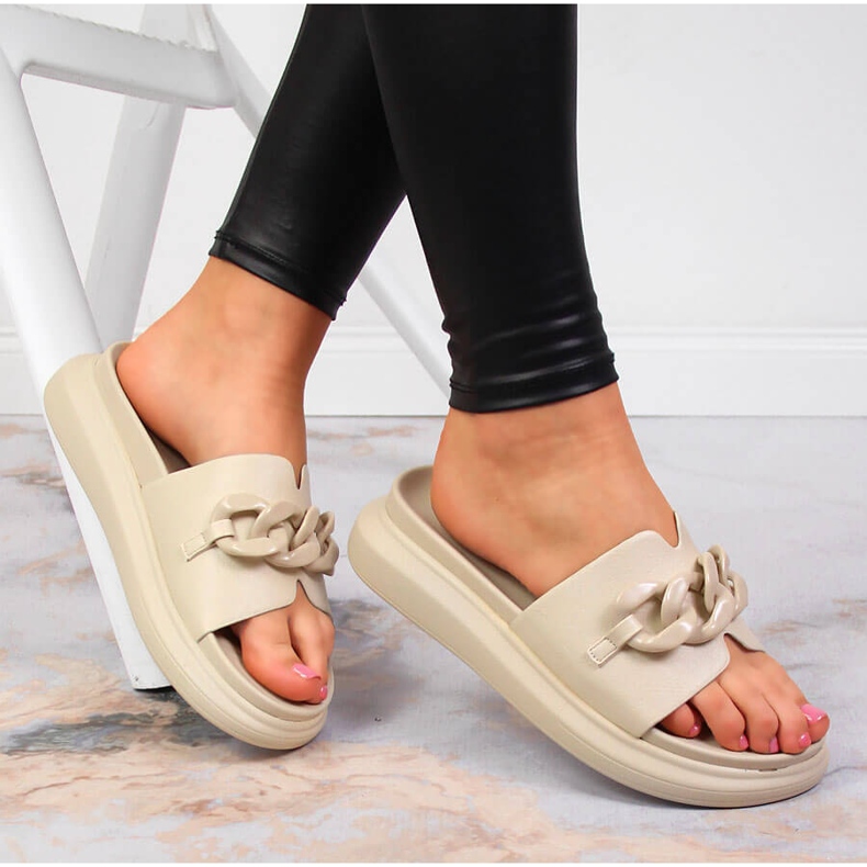 Beige Laura La.Fi plattformstofflor med kedja 2