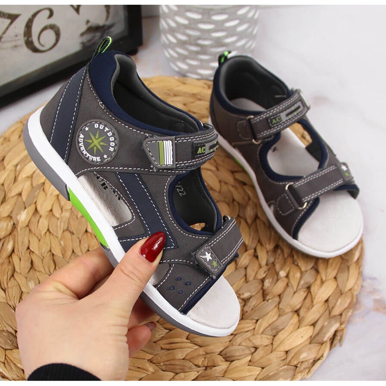 American Club grå kardborresandaler för pojkar 1