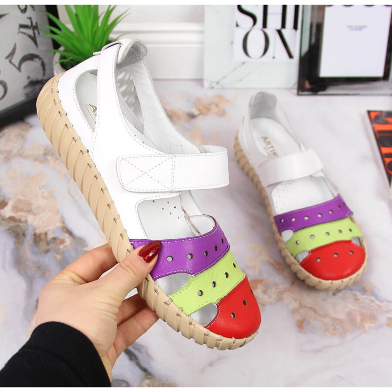 Skinnsandaler för kvinnor med genombrutna Artiker vit mångfärgad 1