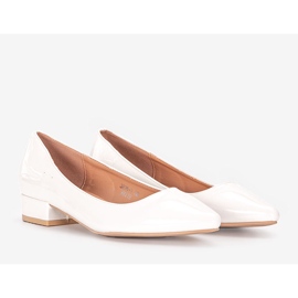 Vita Timms höga klackar 1