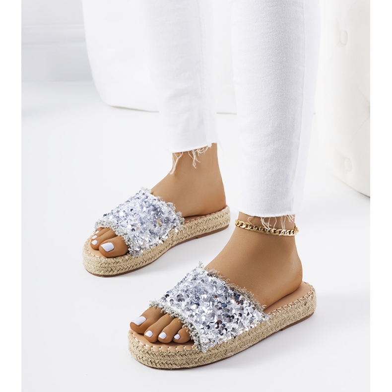 Silvertofflor på Susanna-plattformen 1