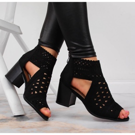 T.Sokolski Svarta genombrutna sandaler för kvinnor från T. Sokolski 1