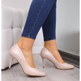 Pumps på en beige pärla W Sergio Leone 2