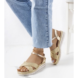 Gyllene sandaler för kvinnor 1