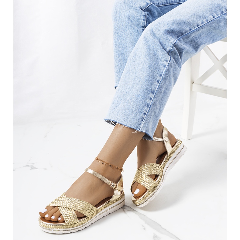 Gyllene sandaler för kvinnor 2