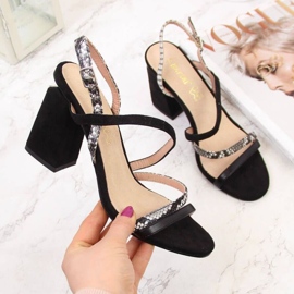 Svarta ormskinnssandaler i S.Barski 1