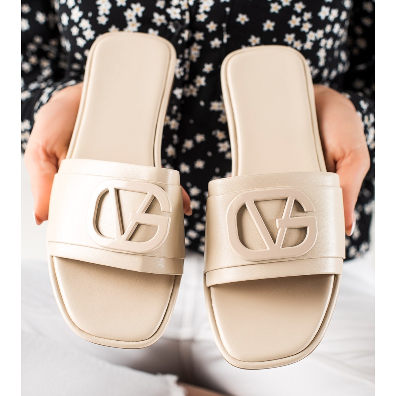 TRENDI Beige tofflor 1