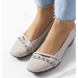 Hernandez grå genombrutna pumpar 1