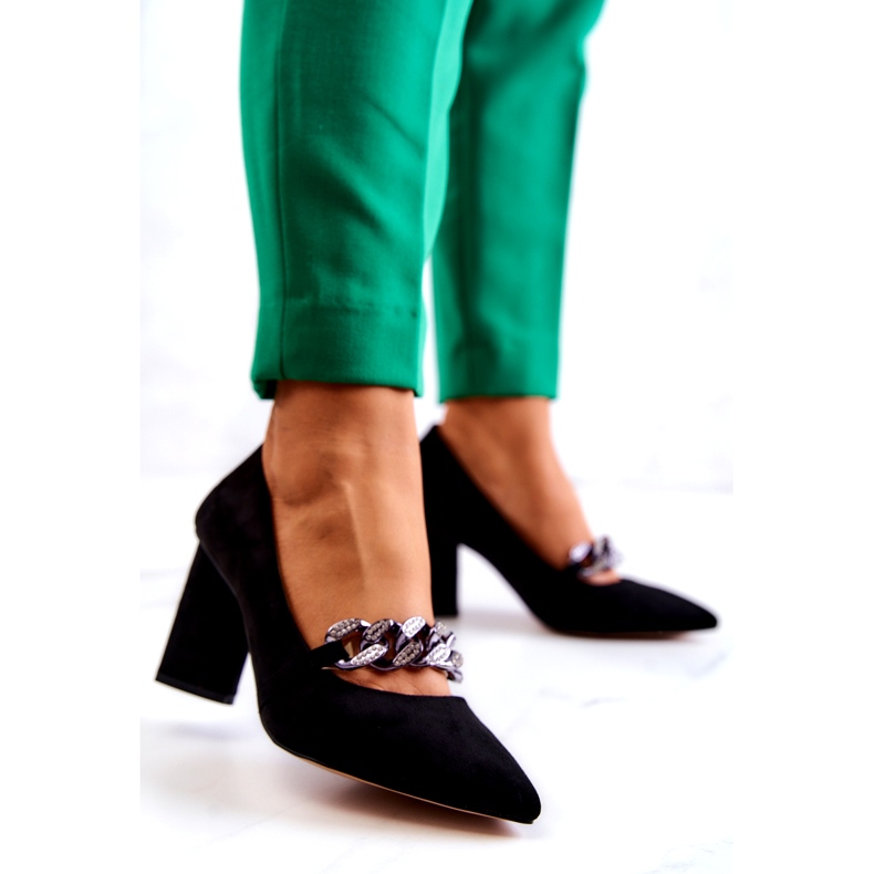 S.Barski Kvinnors mocka pumpar med en svart kedja 2