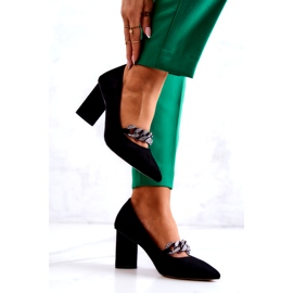 S.Barski Kvinnors mocka pumpar med en svart kedja 3