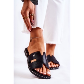 Vinceza Fashionabla kvinnors tofflor med svart Miquel-emblem 1