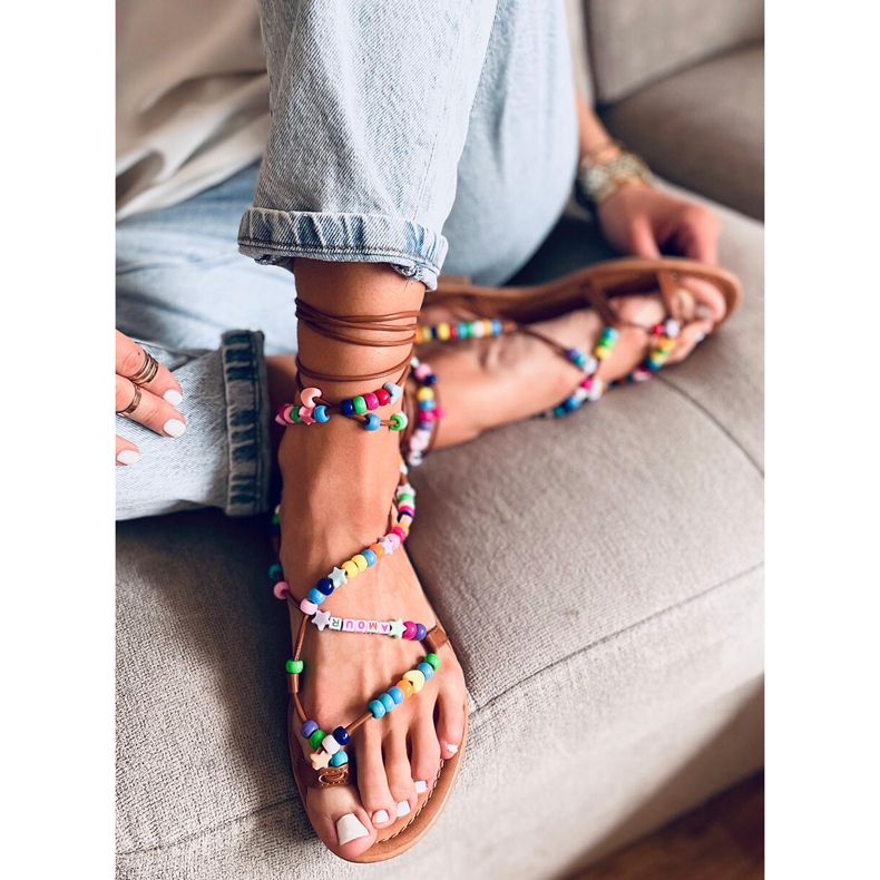 Romerska kvinnor med Megh Camel pärlor brun 1