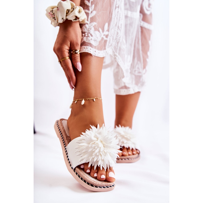 FJ1 Damtofflor i mocka med vit Giorgia-dekoration 2