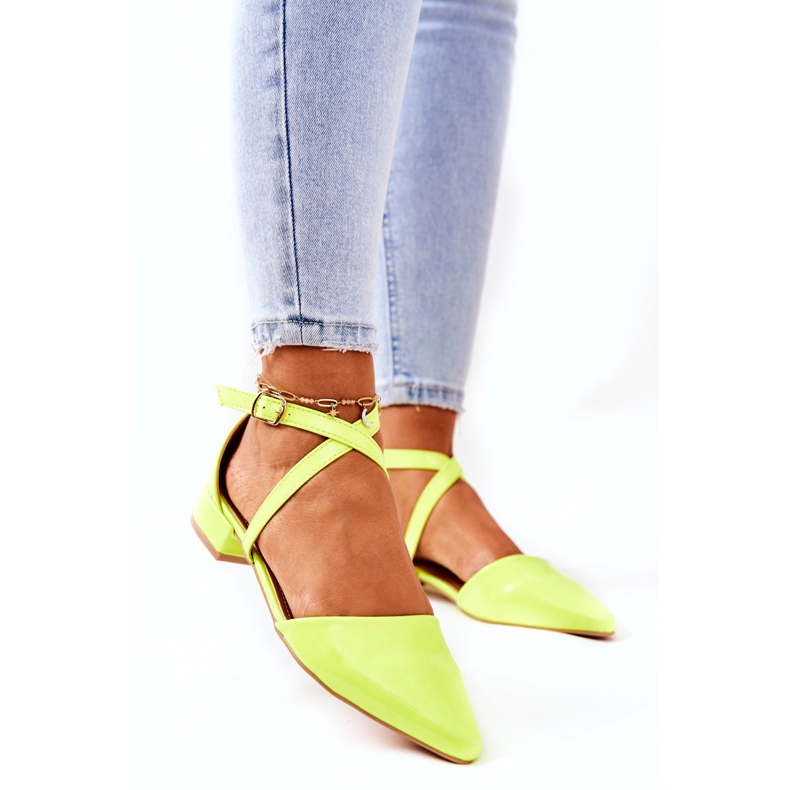WS1 Patentpumpar på låga klackar Neongul Giovanna 2