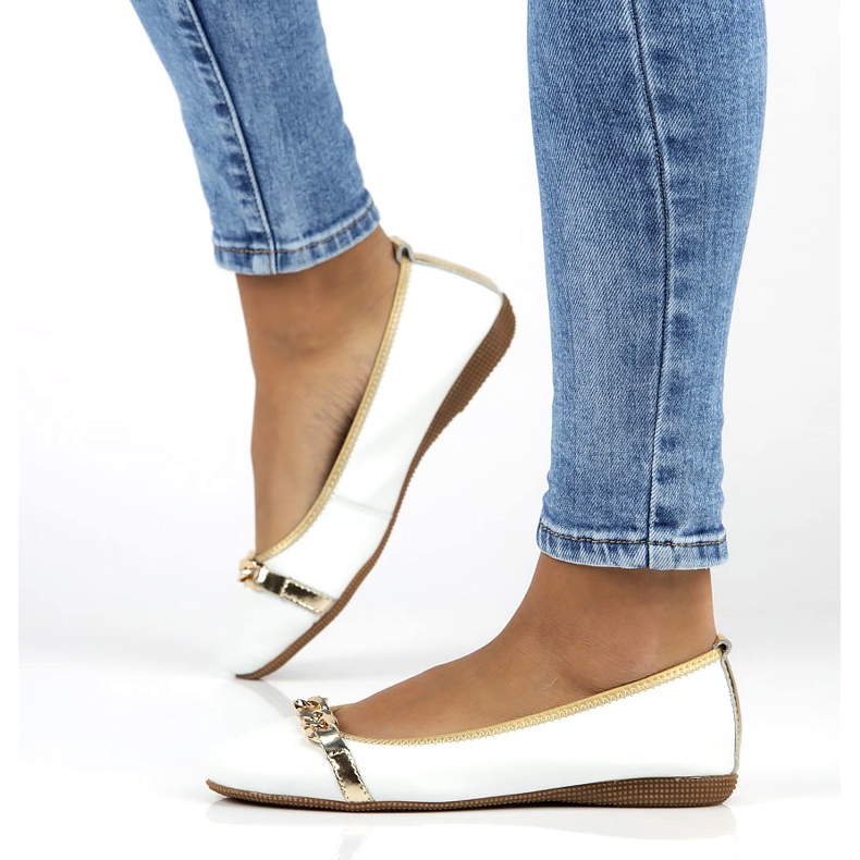 Balettlägenheter i läder med kedja Filippo DP3709/22 vit 1