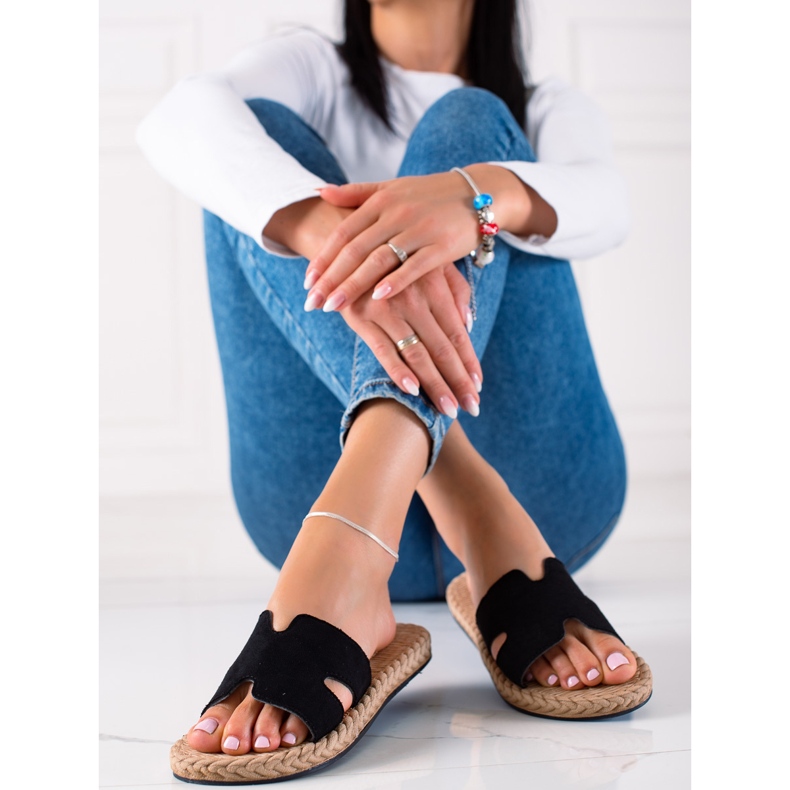 Tofflor med halmsula svart 1