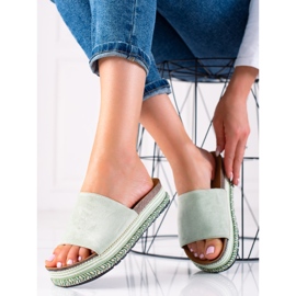 Bestelle Gröna Tofflor På Plattformen 2