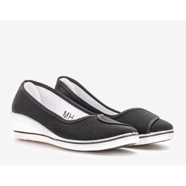 Svarta sneakers från Denison kilklack 1