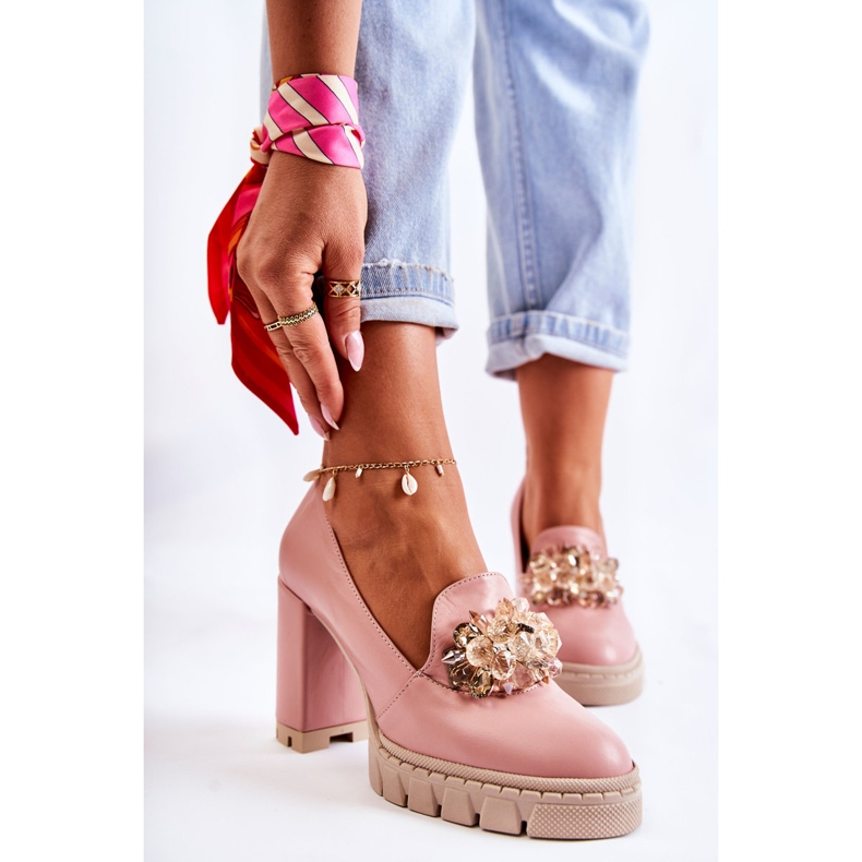 PA2 Eleganta pumps med dekorativ enfärgad rosa-beige caterine 1