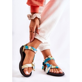 PM1 Damsandaler med grön Caprisa kardborreband vit 2