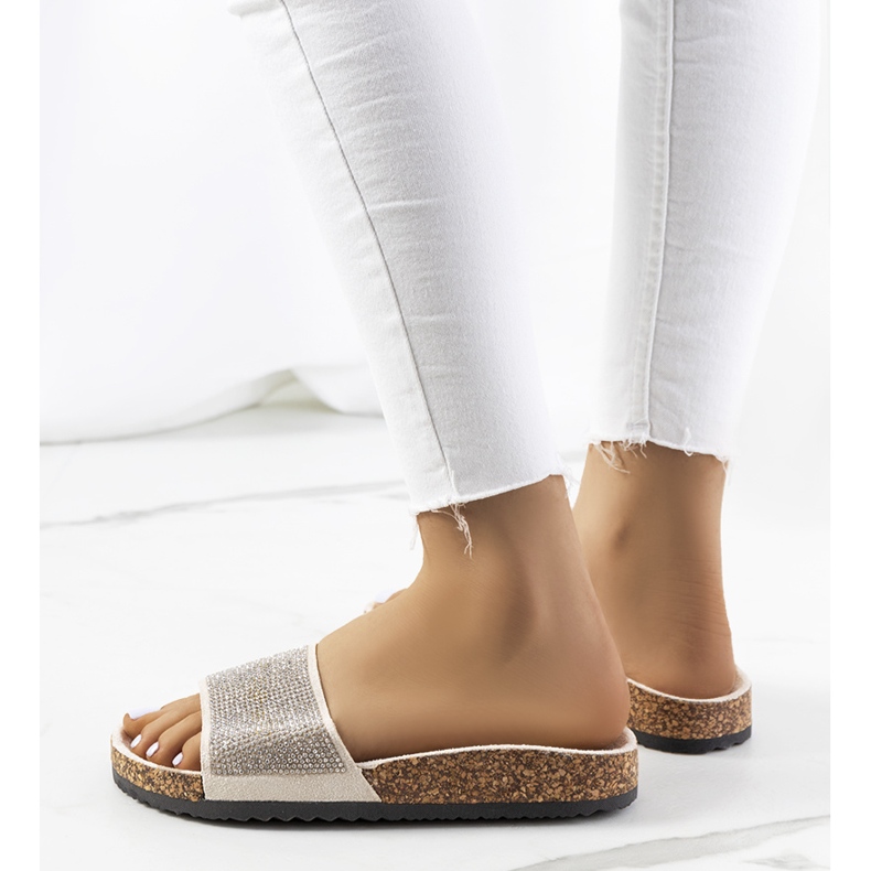 Beiga tofflor på korksula på Jorja beige 1