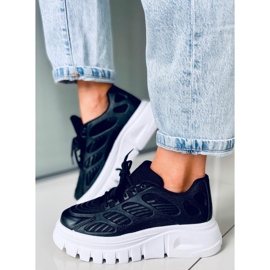 Raida svarta träningsskor 1