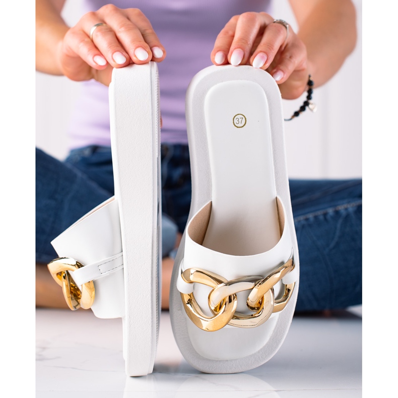 SHELOVET Moderiktiga tofflor med kedja vit 1