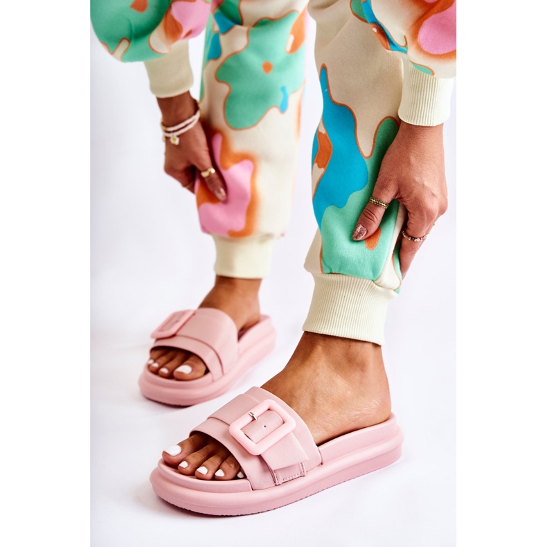 Damtofflor med ett spänne Rosa Devia 2