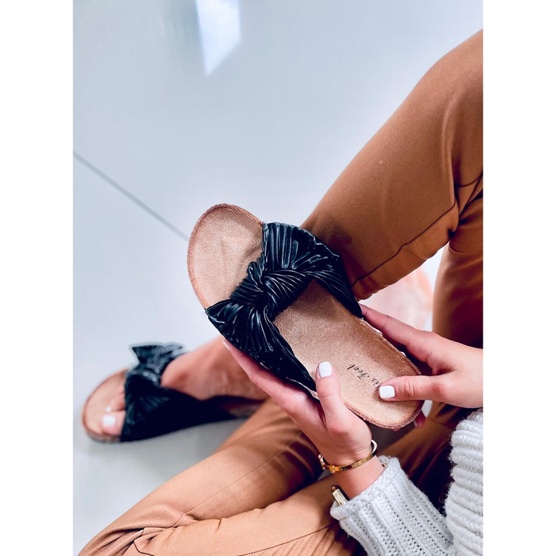 Moss Black korktofflor svart 1