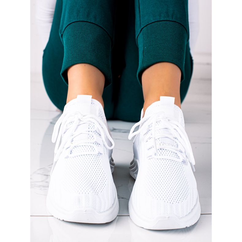 SHELOVET Vita sportskor 1