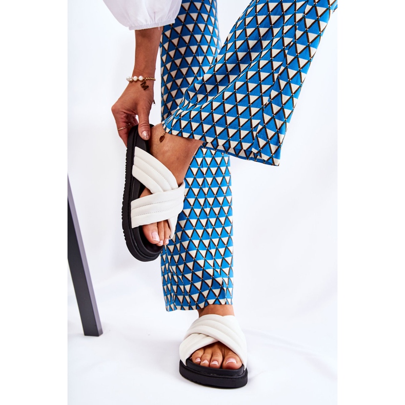 Klassiska kvinnors vita lädertofflor Daron 2