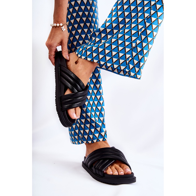 PJ1 Klassiska damtofflor i svart läder Daron 2